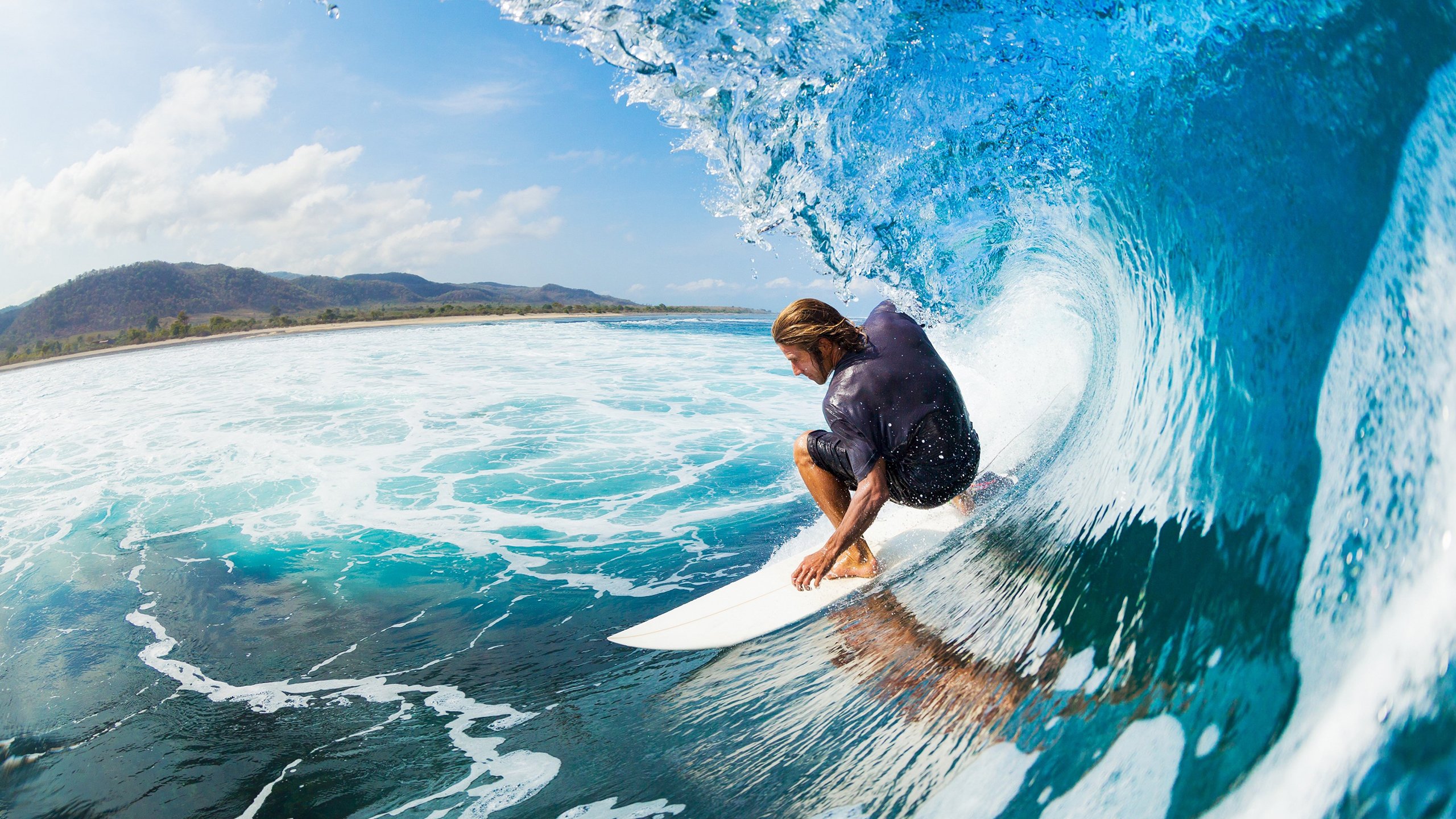 跳水动作精准中立代表队A稳步晋级，跳水队表演赛